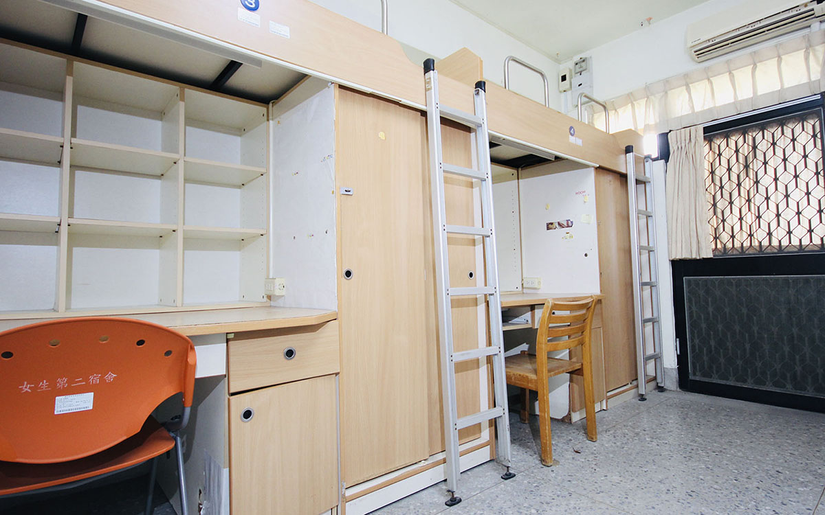 第一宿舍四人套房